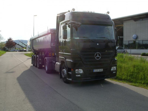 Actros 1844_02.JPG